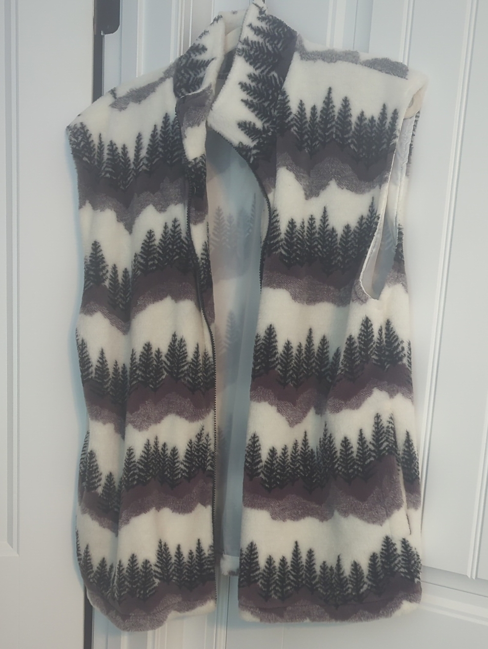 Forest Print Fleece Vest in Cream and Gray - Glacier Gear Outdoor